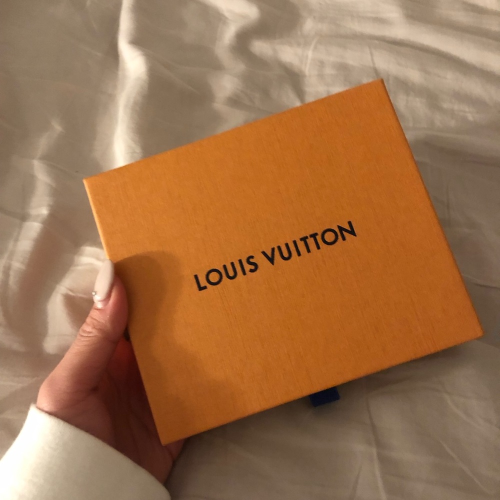 Louis Vuitton box